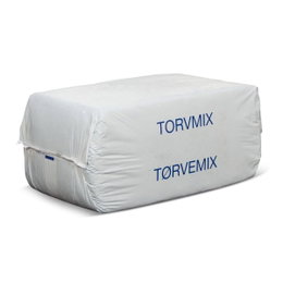 Hvid plastikindpakket tørvmix stor balle på palle