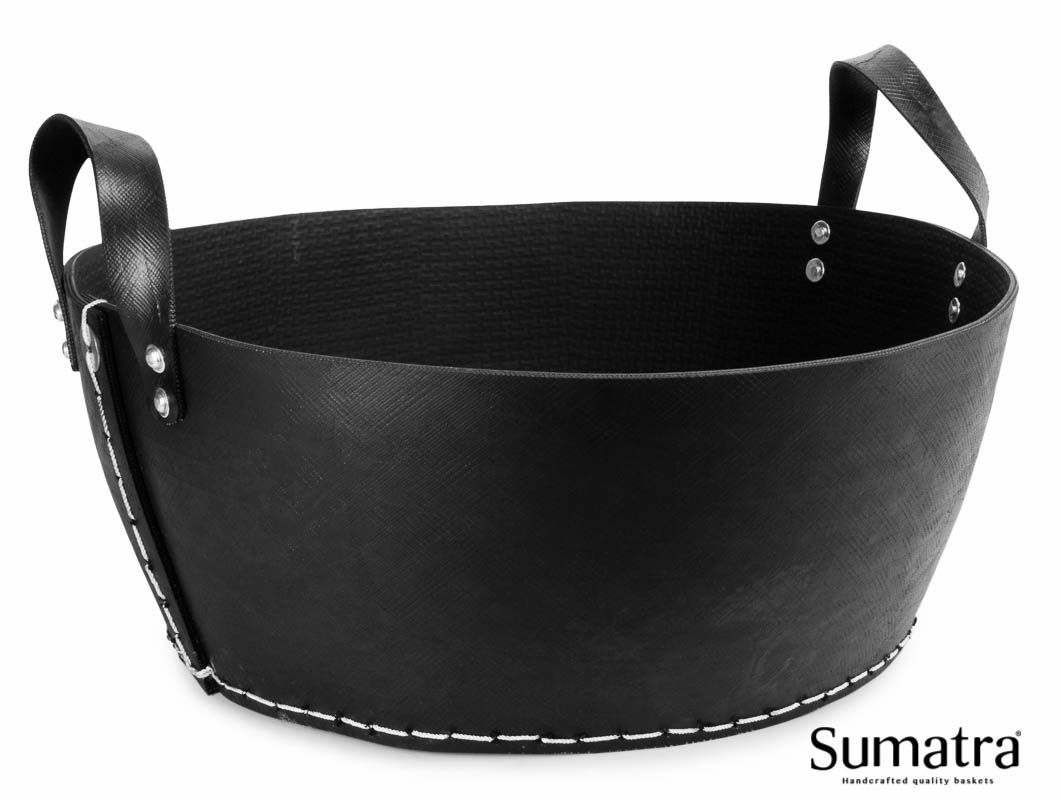 Sort Sumatra opbevaringskurv med håndtag Sort Sumatra opbevaringskurv i læderlook med håndtag